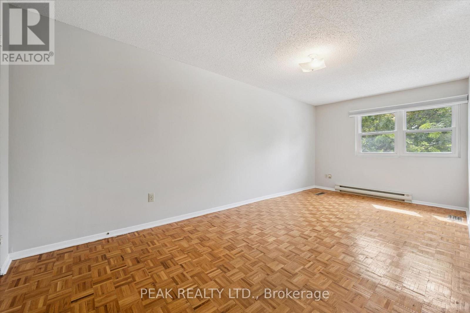 657B ALBERT STREET - 33