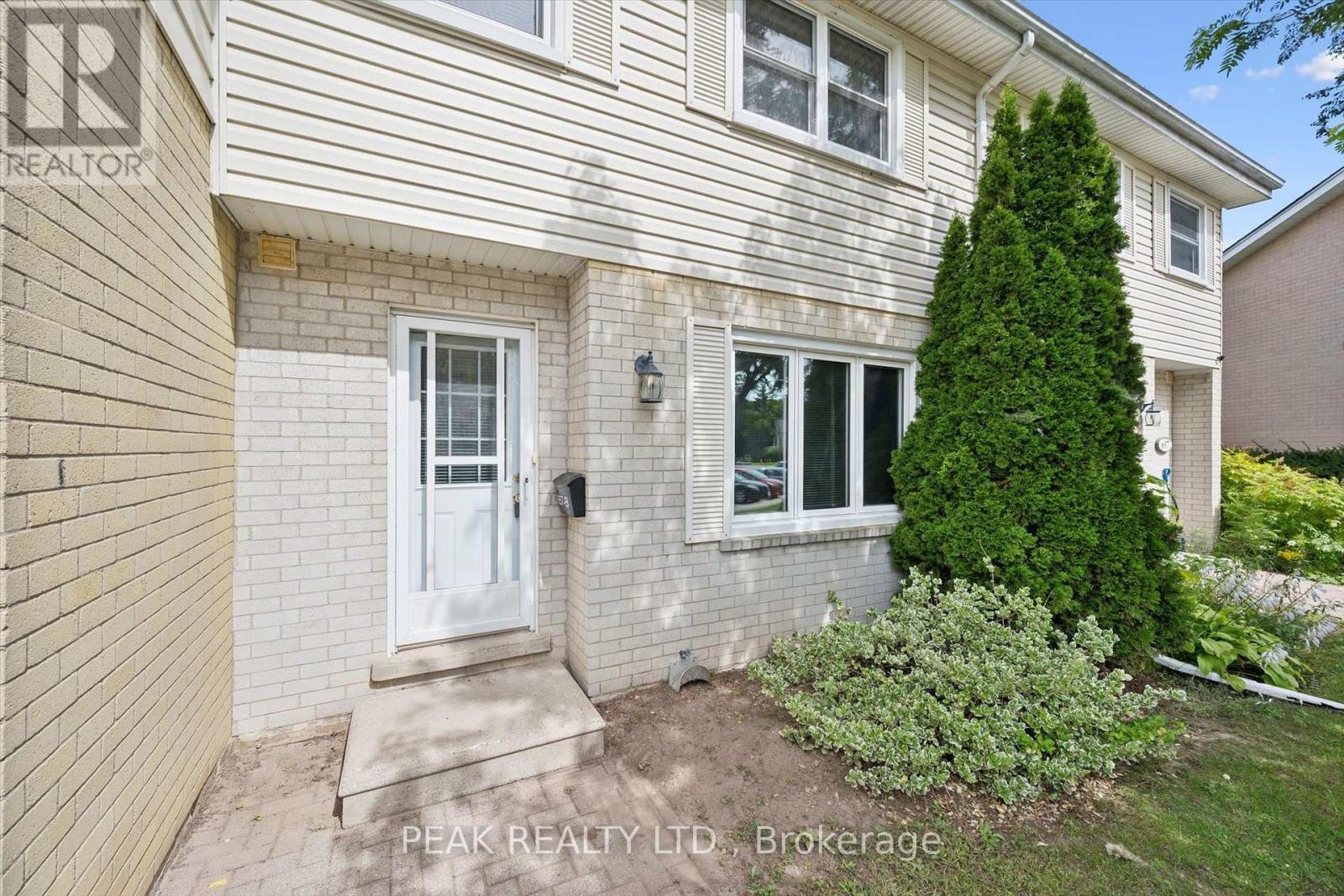 657B ALBERT STREET, Waterloo — photo 6