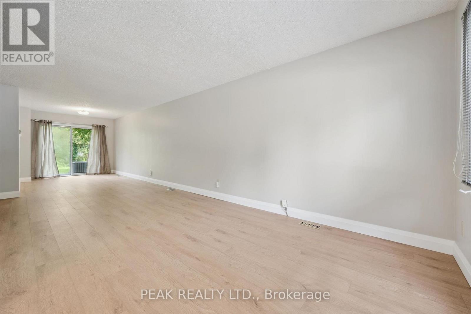 657B ALBERT STREET, Waterloo — photo 9