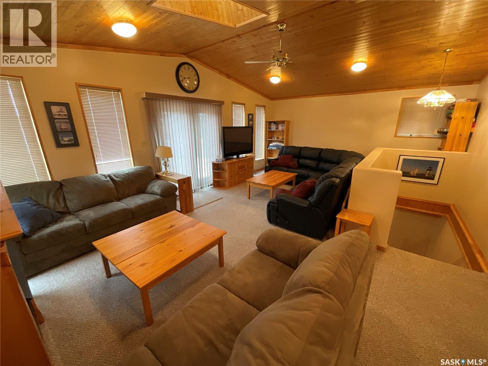 75 Crescent AVENUE, Wakaw Lake — photo 4