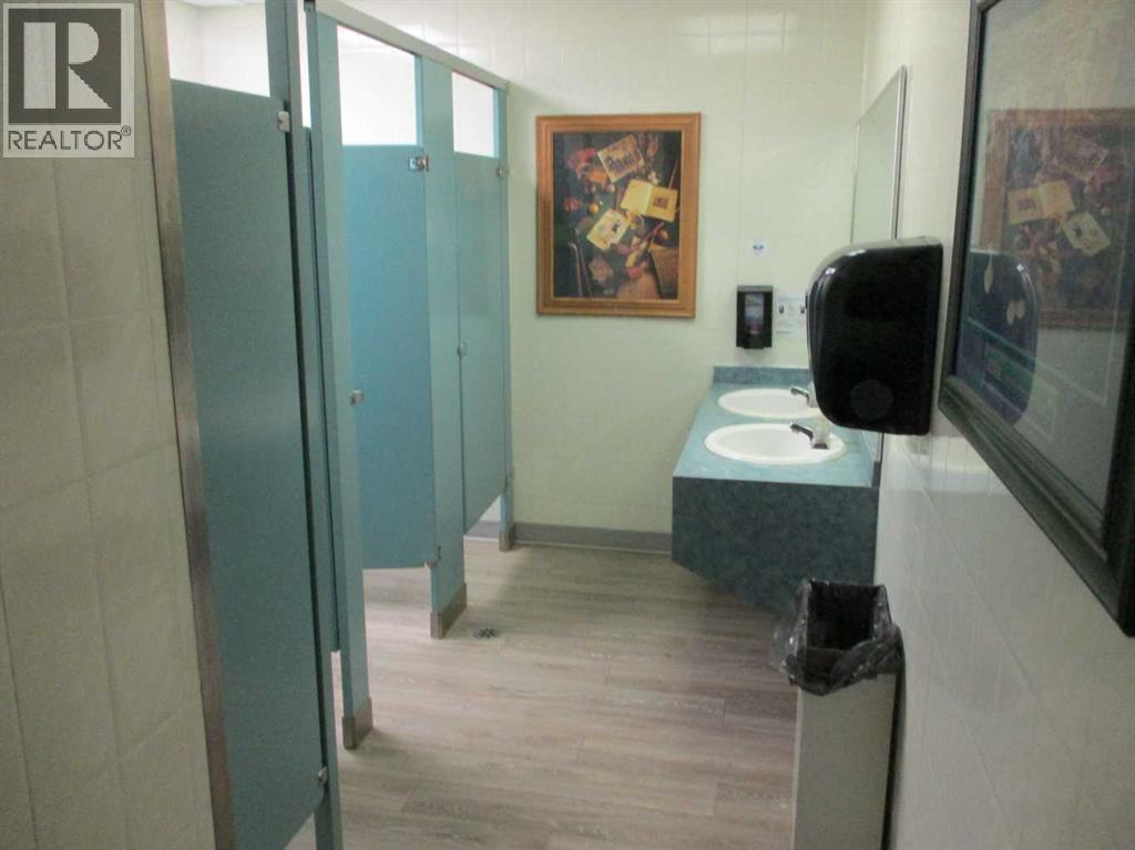 Photo 32