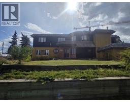 Photo 16 of 38, 2550 LAURIER CRESCENT · Prince George, BC