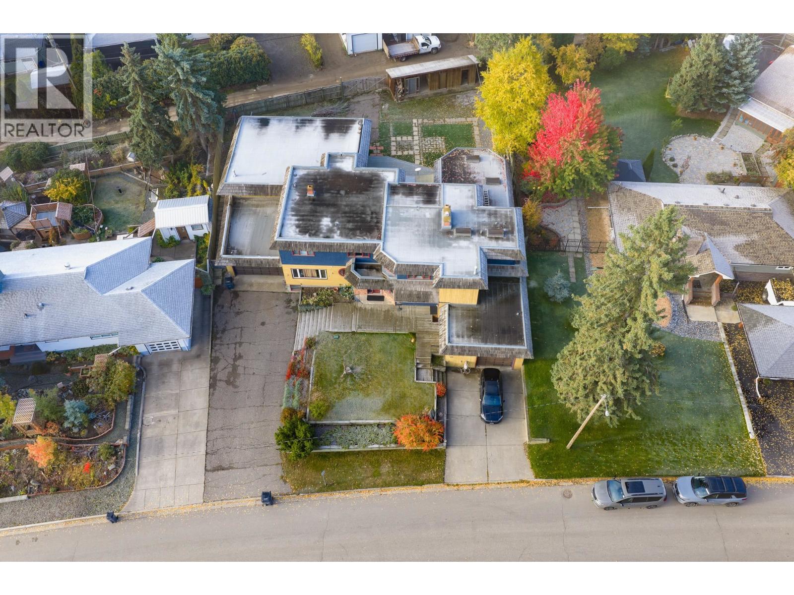 2550 LAURIER CRESCENT - 19