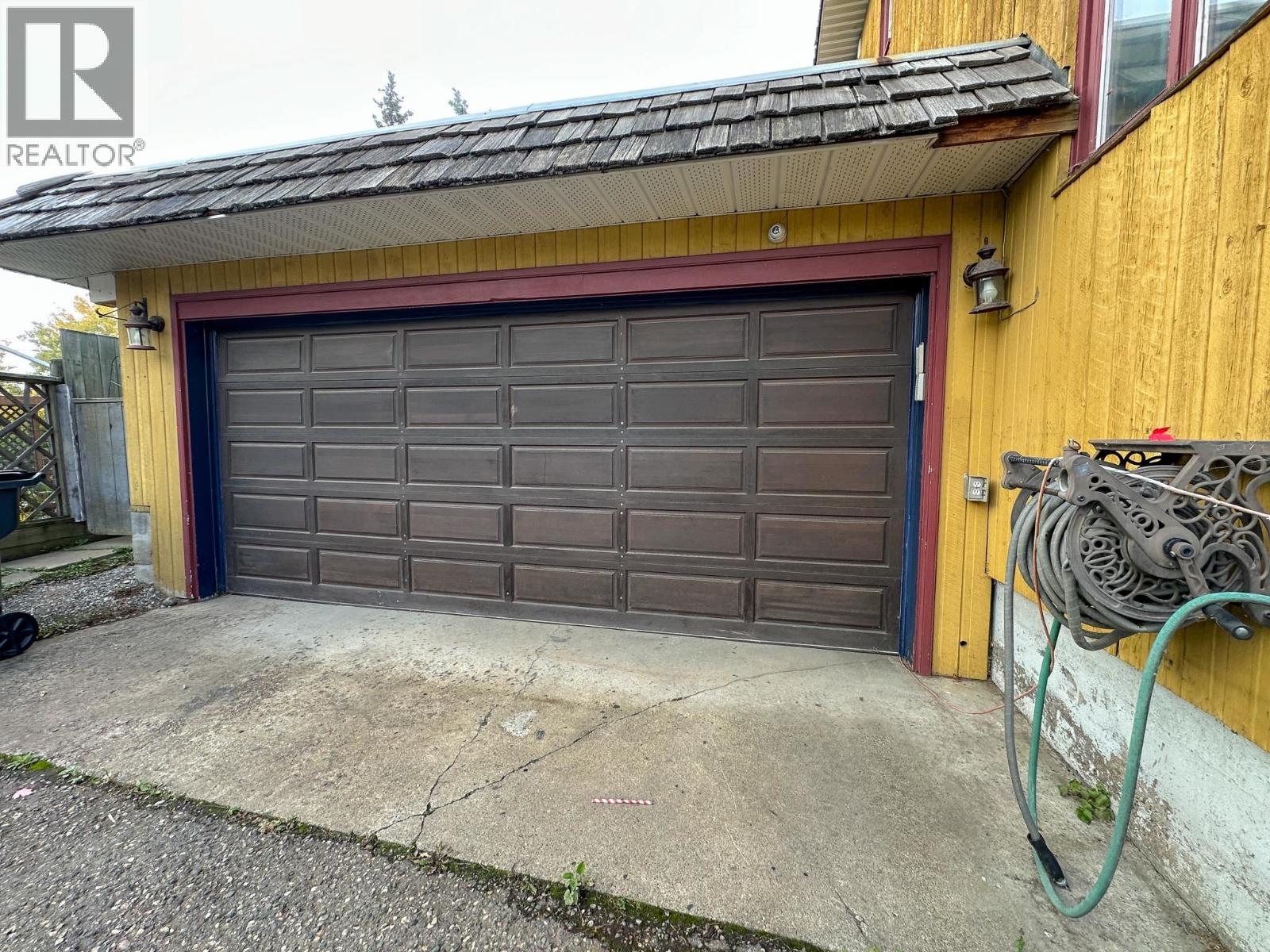 2550 LAURIER CRESCENT - Image 36