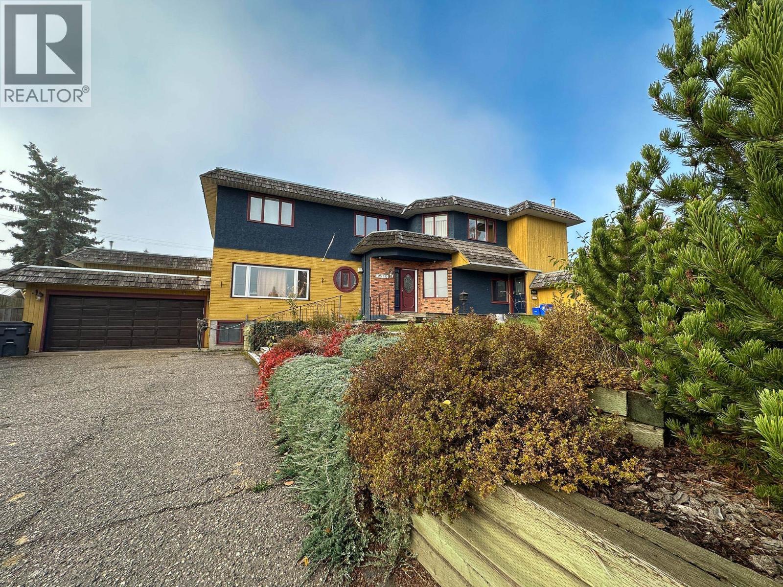 2550 LAURIER CRESCENT - Image 32