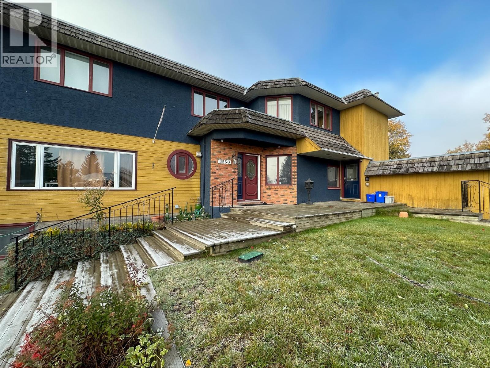 2550 LAURIER CRESCENT - 33