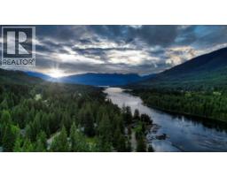 7022 Highway 3a, Balfour, BC V1L6R9 Photo 25