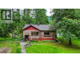 7022 Highway 3a, Balfour, BC V1L6R9 Photo 10