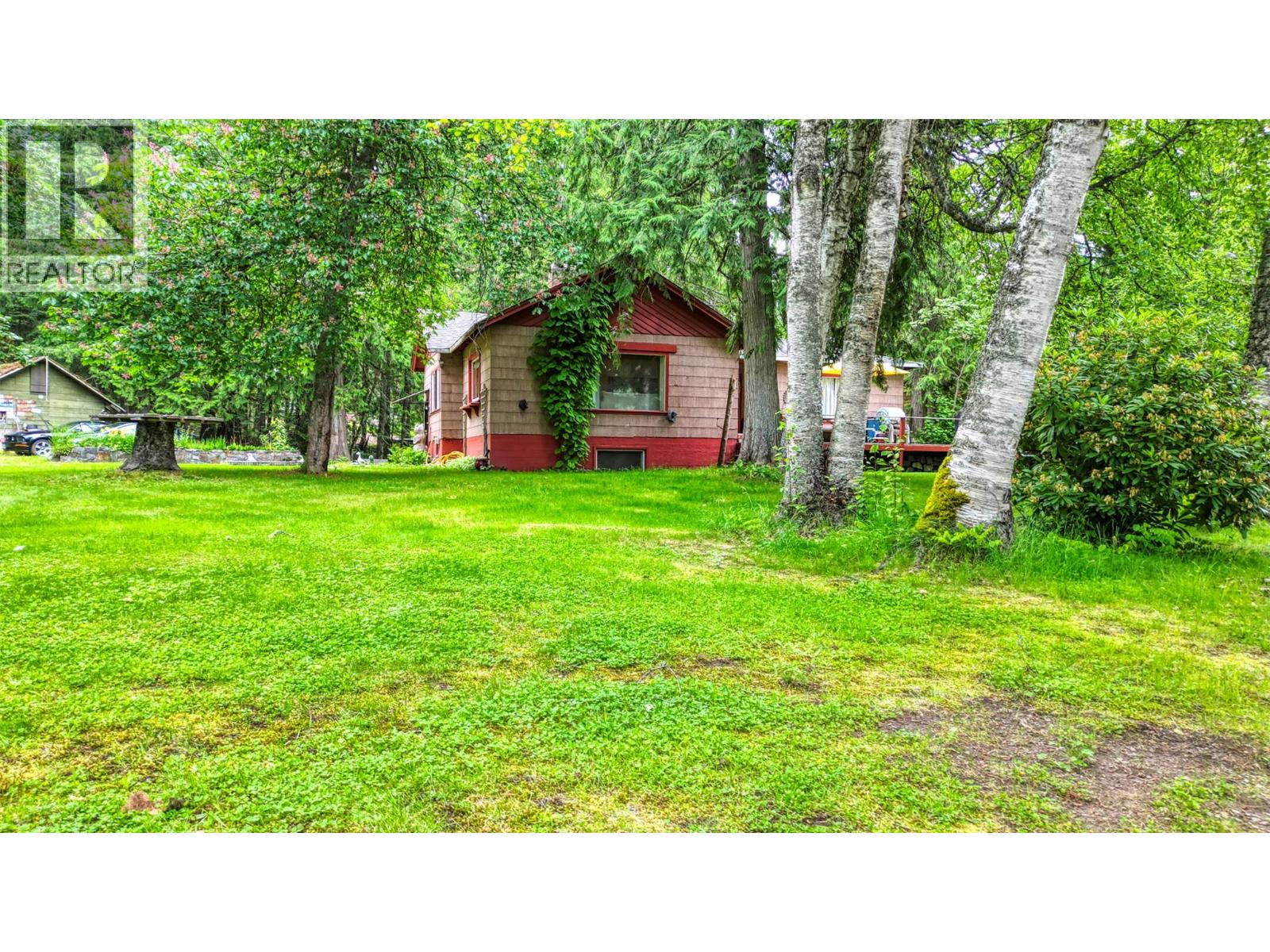 7022 Highway 3A - Image 14