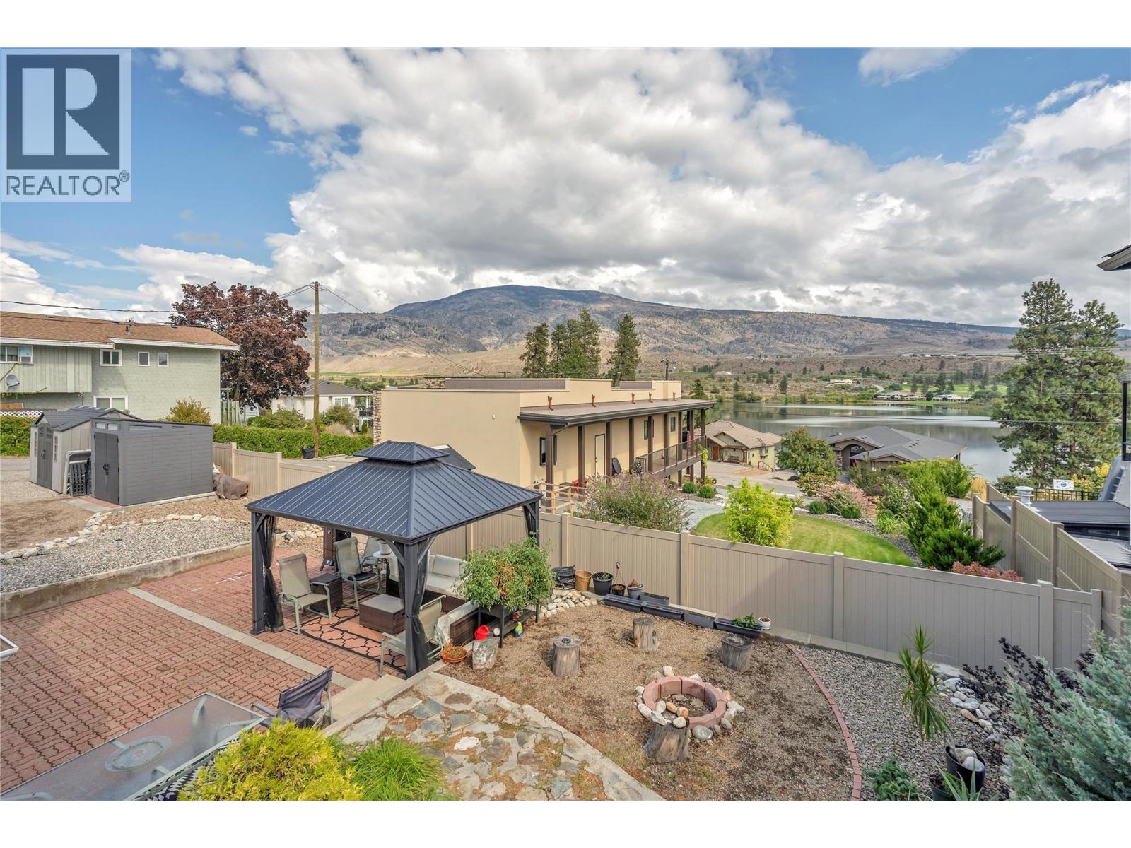 6764 Lakeside Drive, Oliver