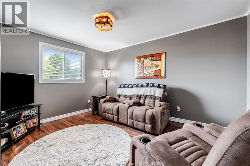 34 Massey DRIVE - 15