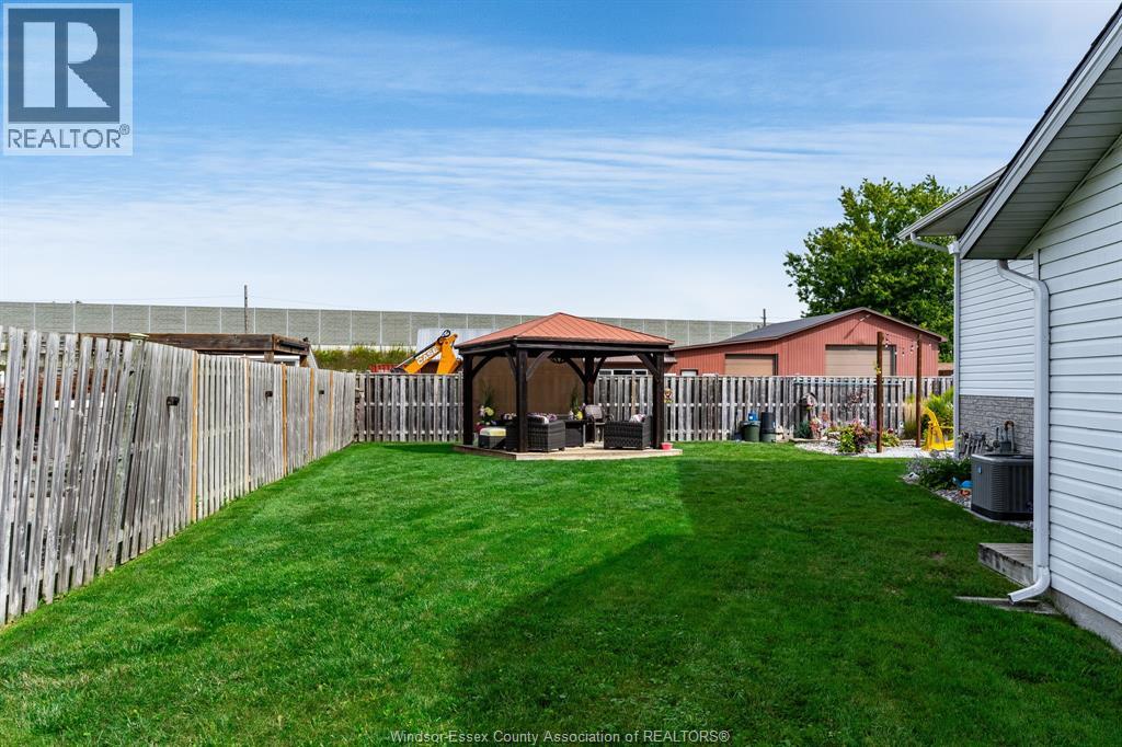 34 Massey DRIVE - 30