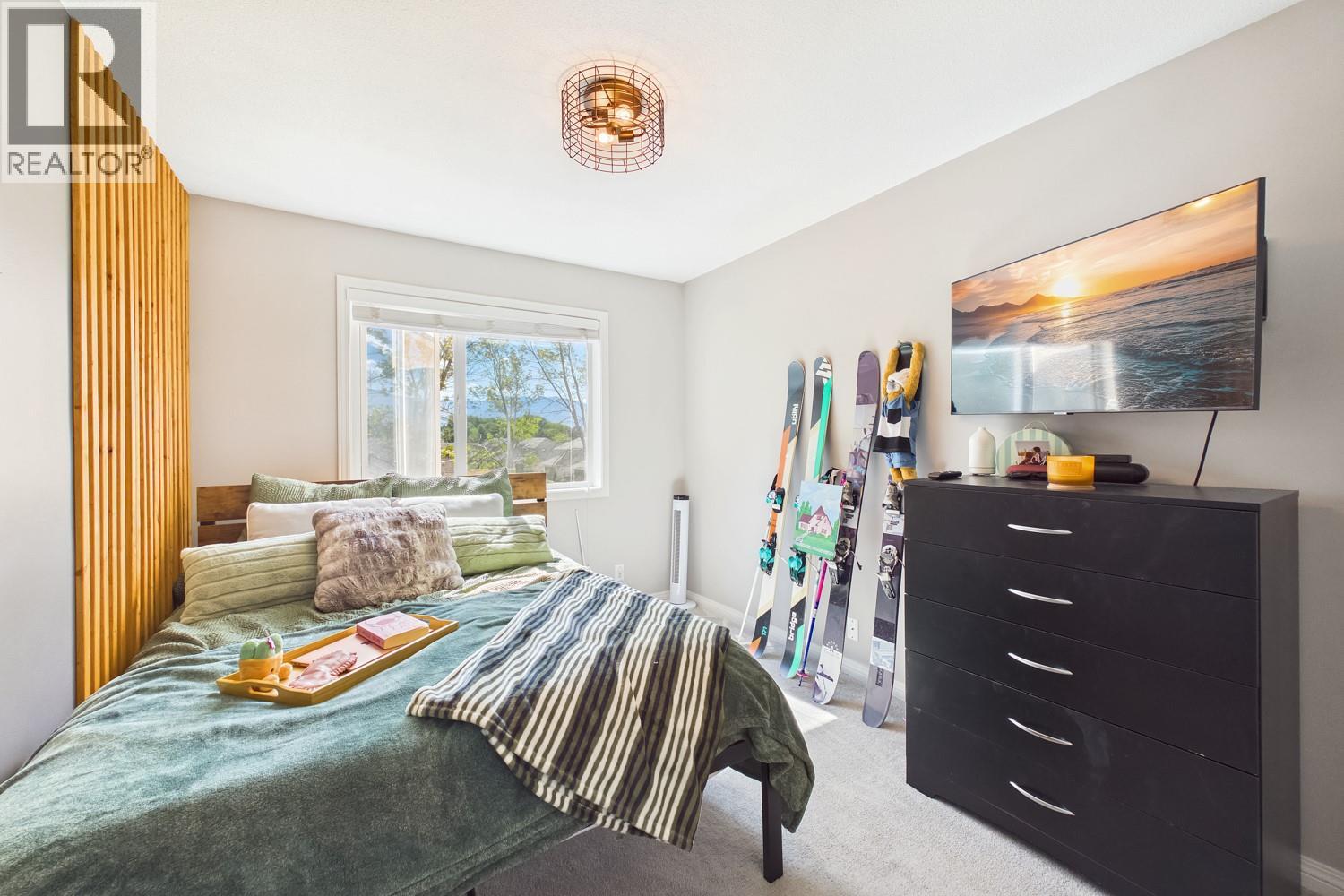 302 987 KLO Road, Kelowna