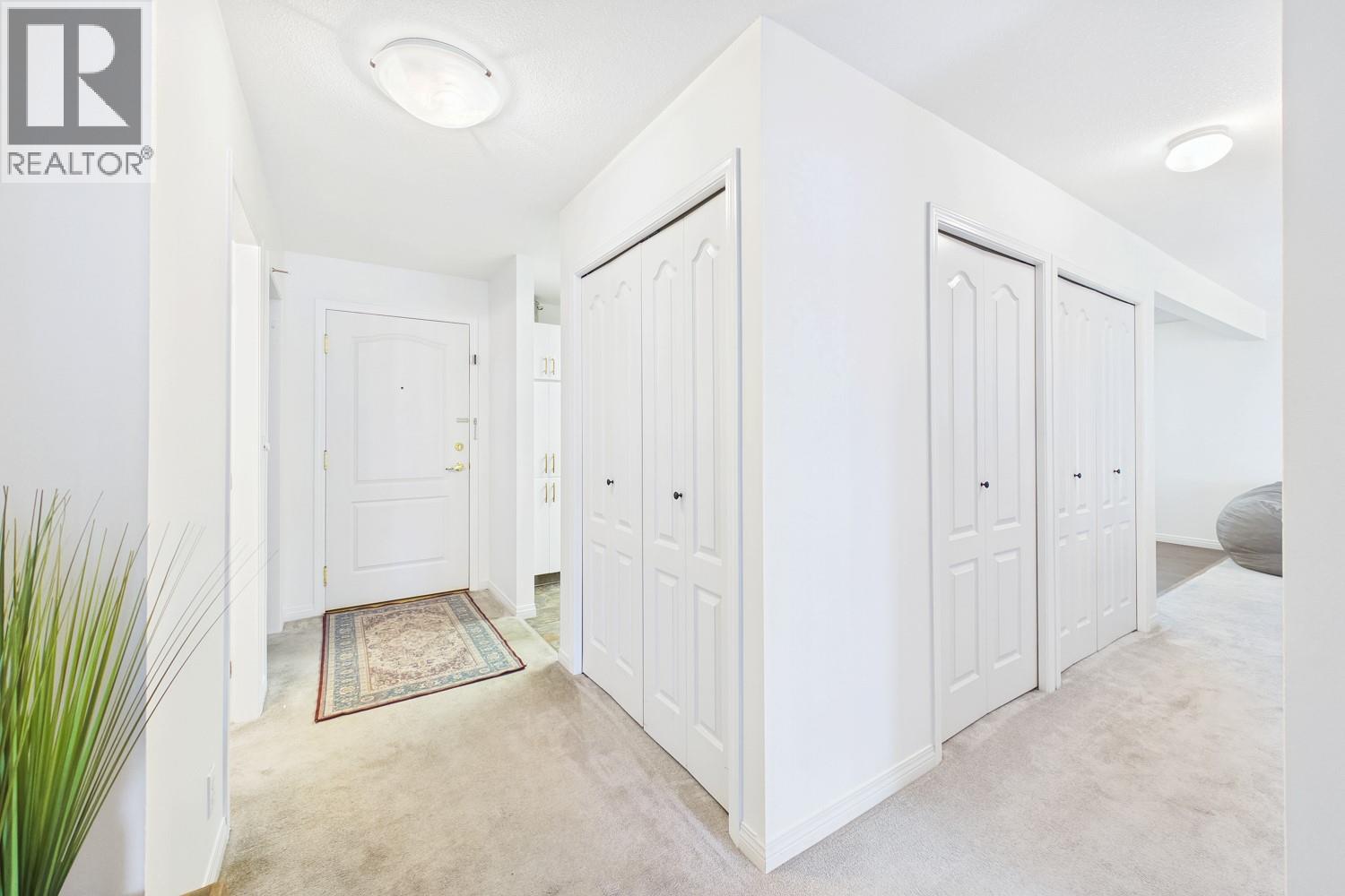 302 987 KLO Road, Kelowna