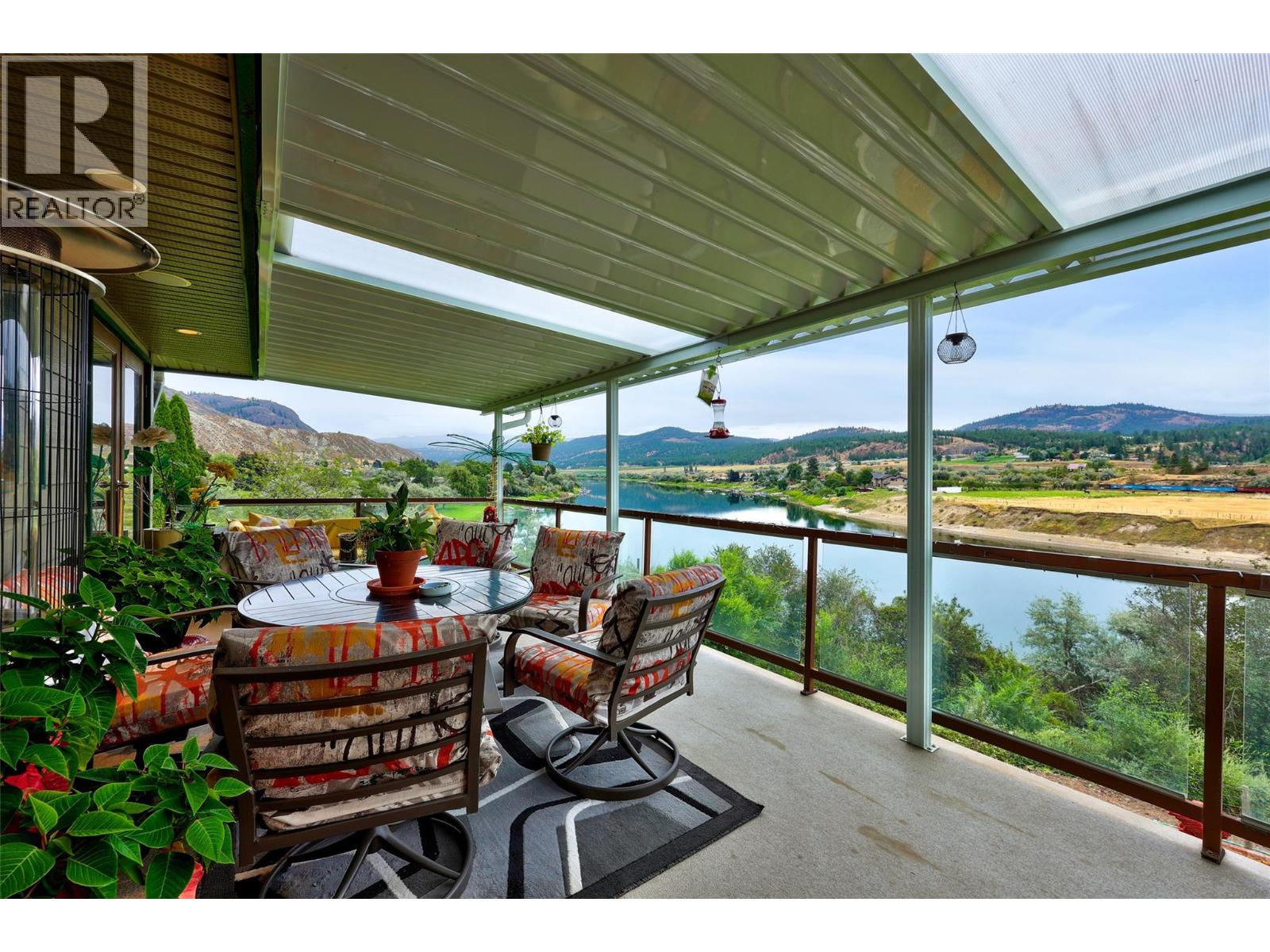 3892 Shuswap Road E - Image 22