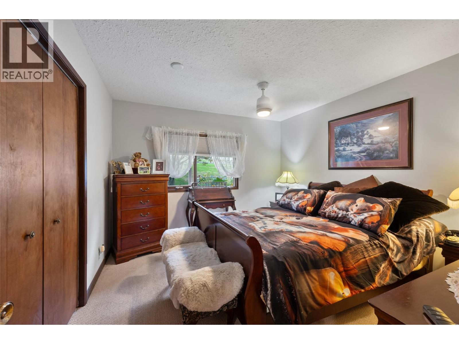 3892 Shuswap Road E - Image 28