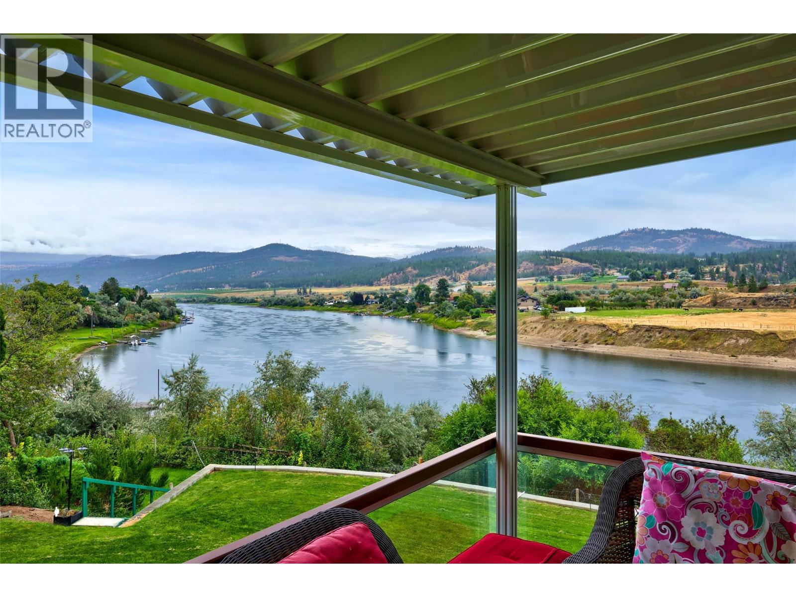 3892 Shuswap Road E - 4