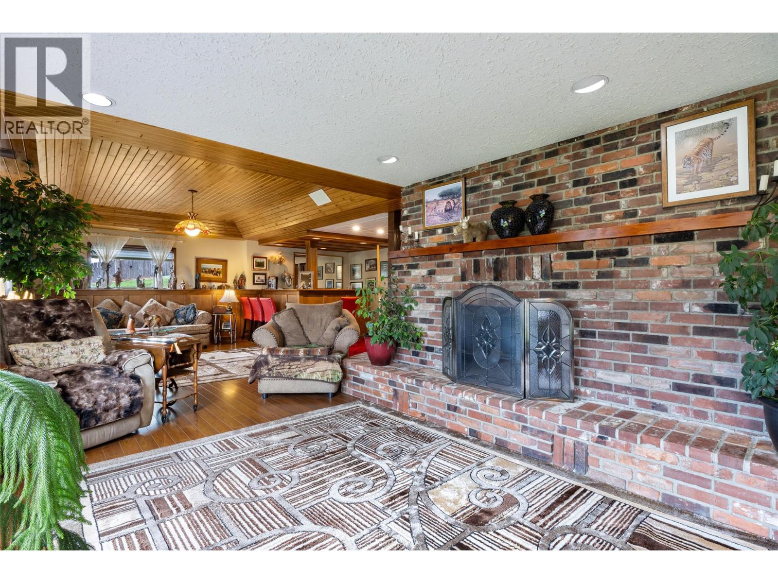 3892 Shuswap Road E - Image 54