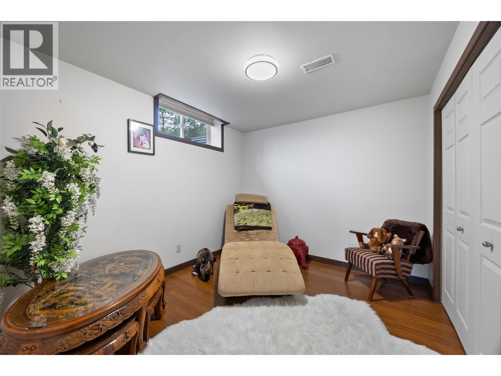 3892 Shuswap Road E - 55