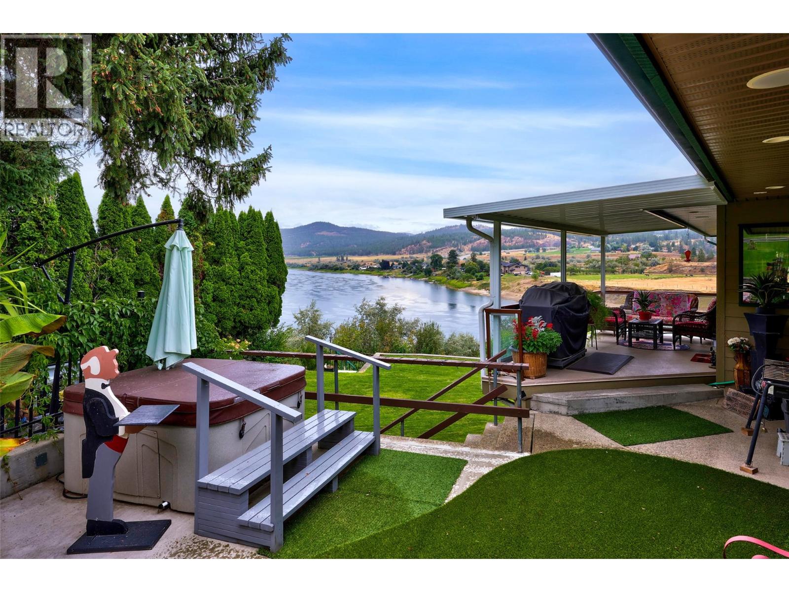 3892 Shuswap Road E - 6