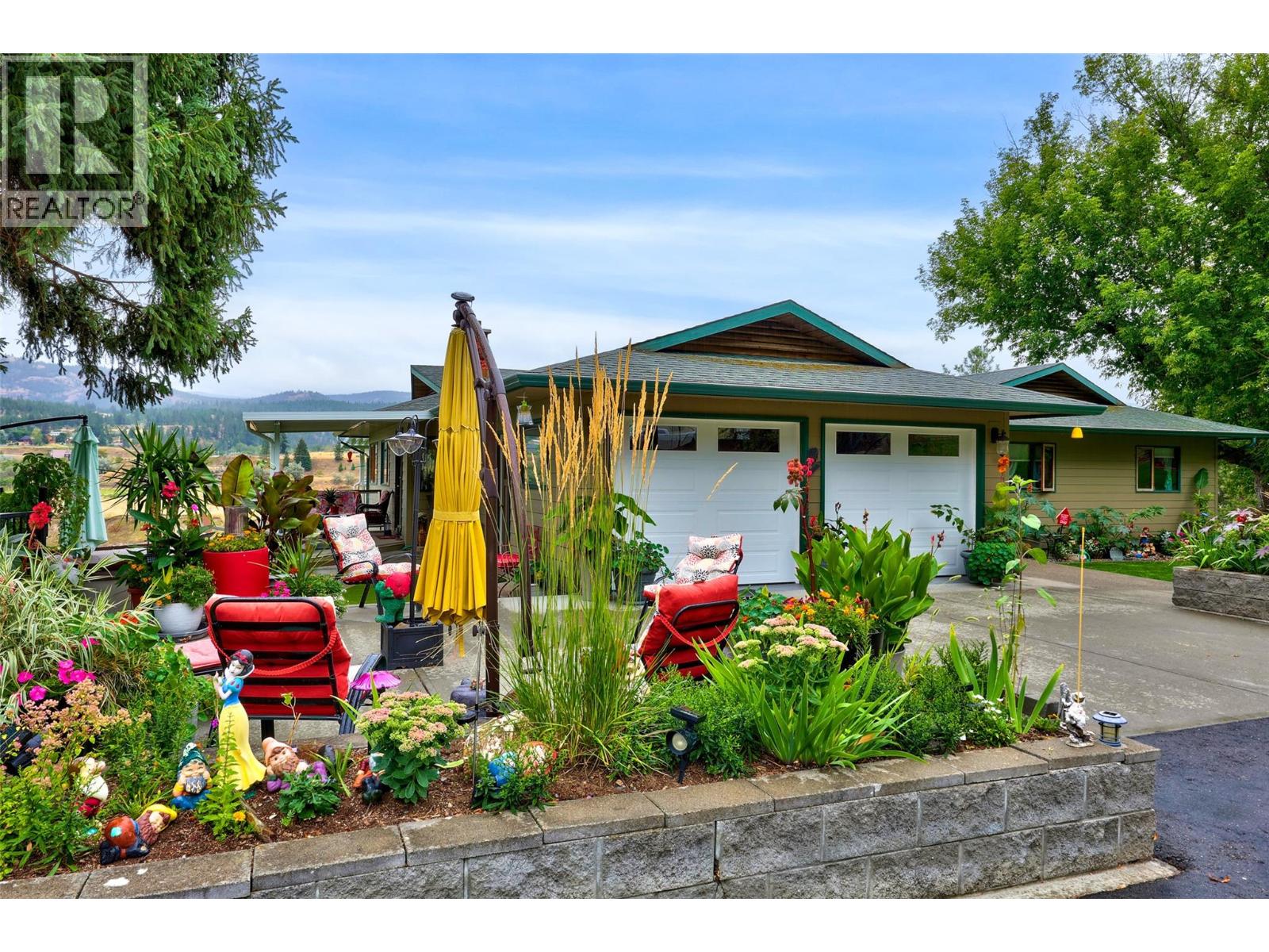3892 Shuswap Road E - Image 63