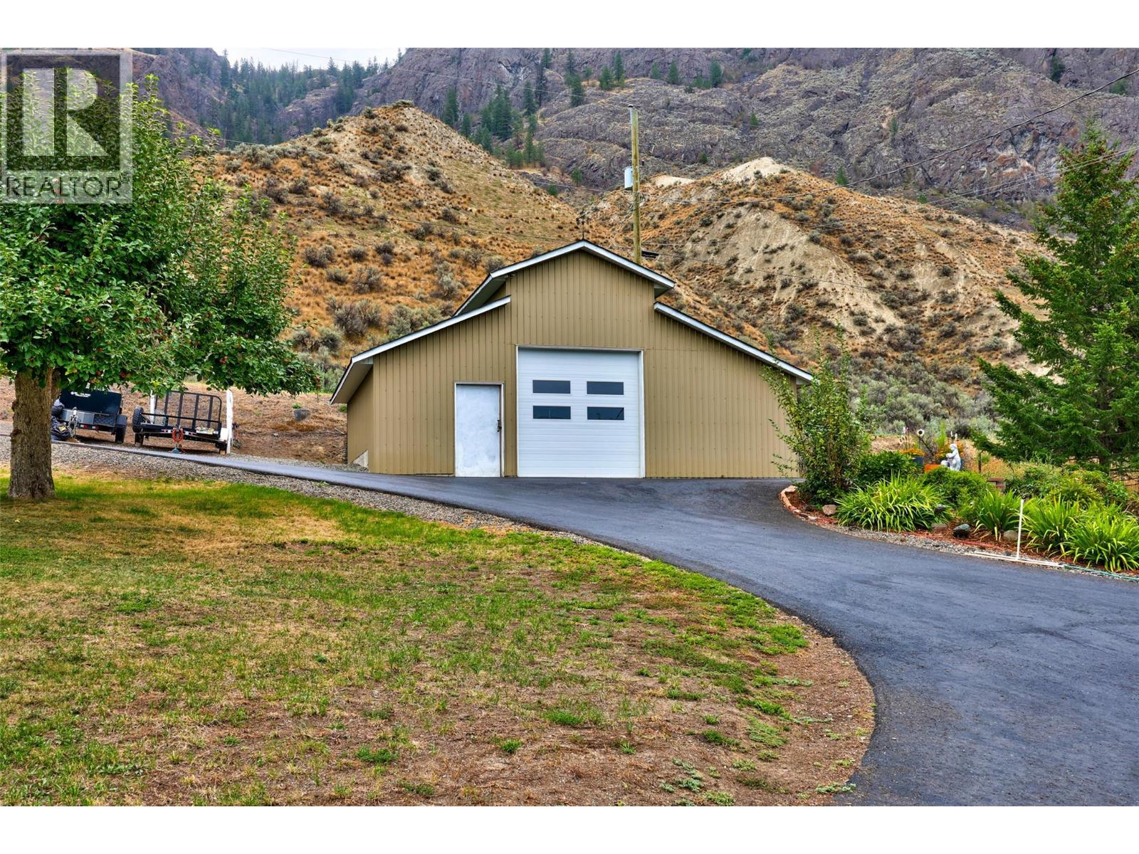 3892 Shuswap Road E - Image 69