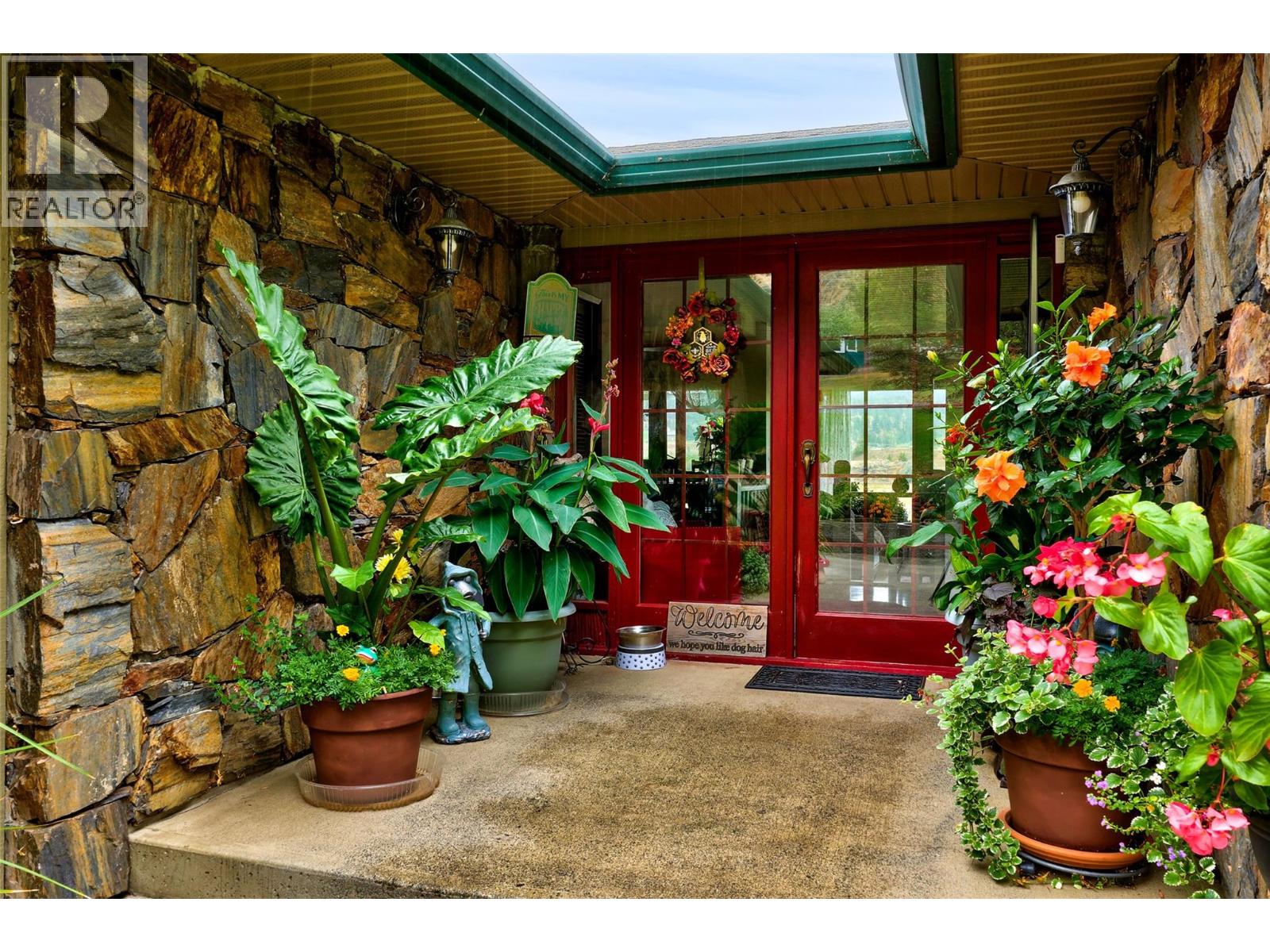 3892 Shuswap Road E - 8