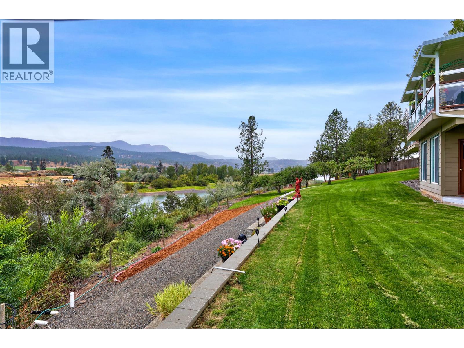3892 Shuswap Road E - Image 85