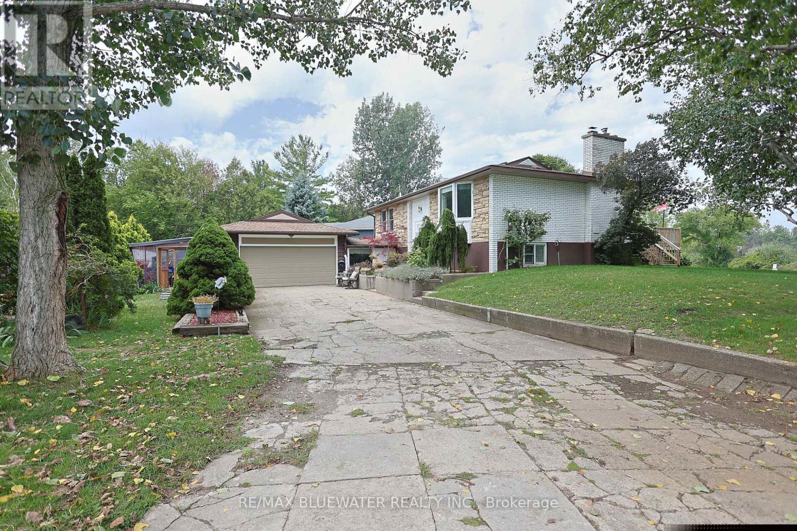9997 EDWARD STREET, Lambton Shores (Port Franks) — photo 6