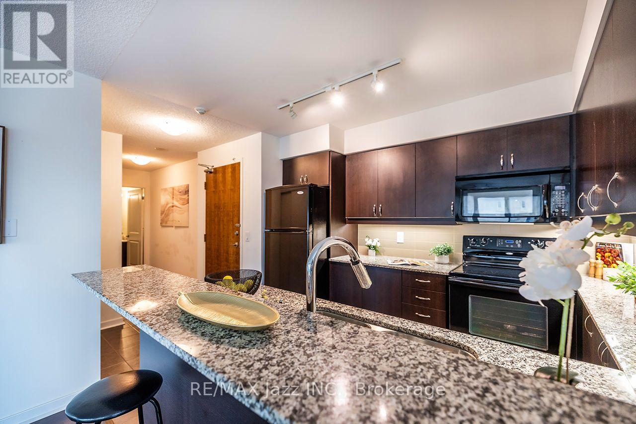 #212 1235 BAYLY STREET - 13