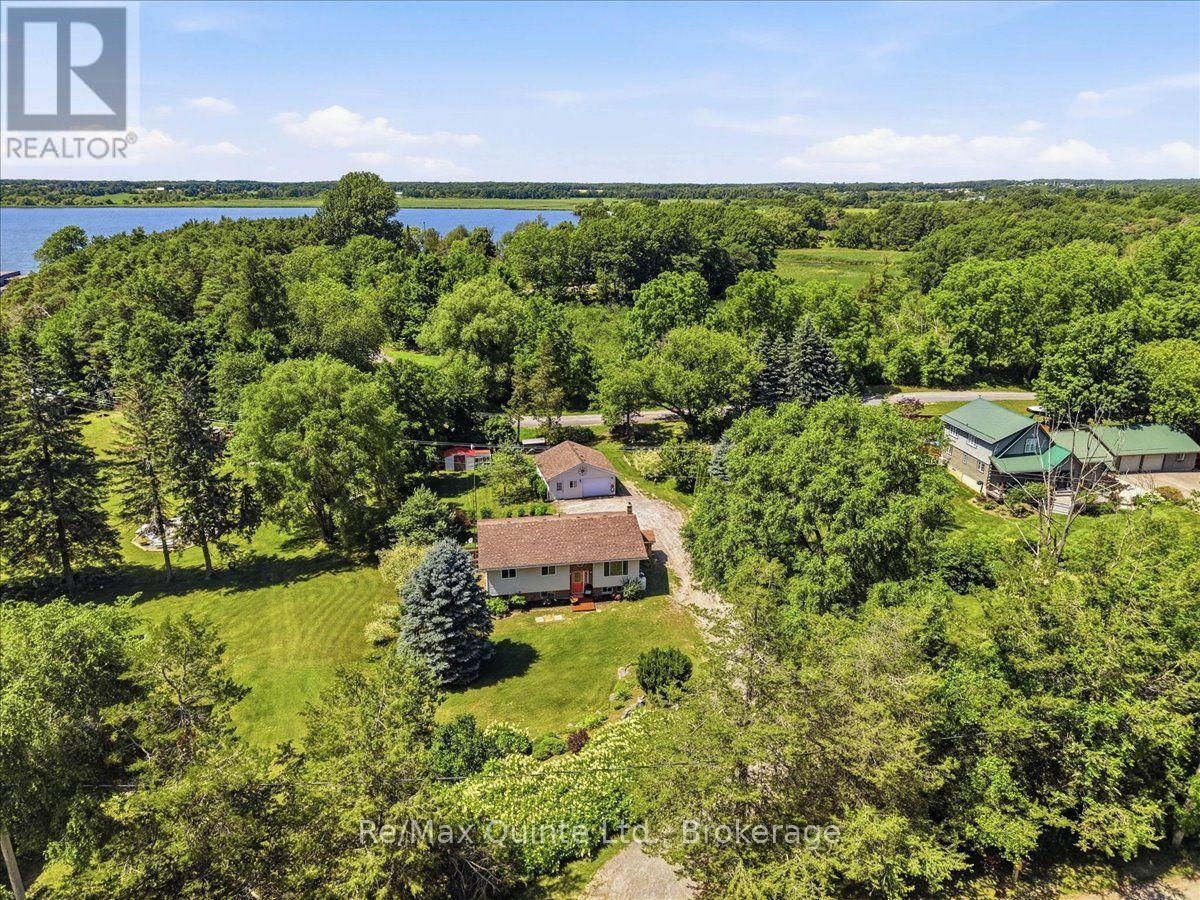 50 COUNTY ROAD 18, Prince Edward County (Athol Ward) — photo 1