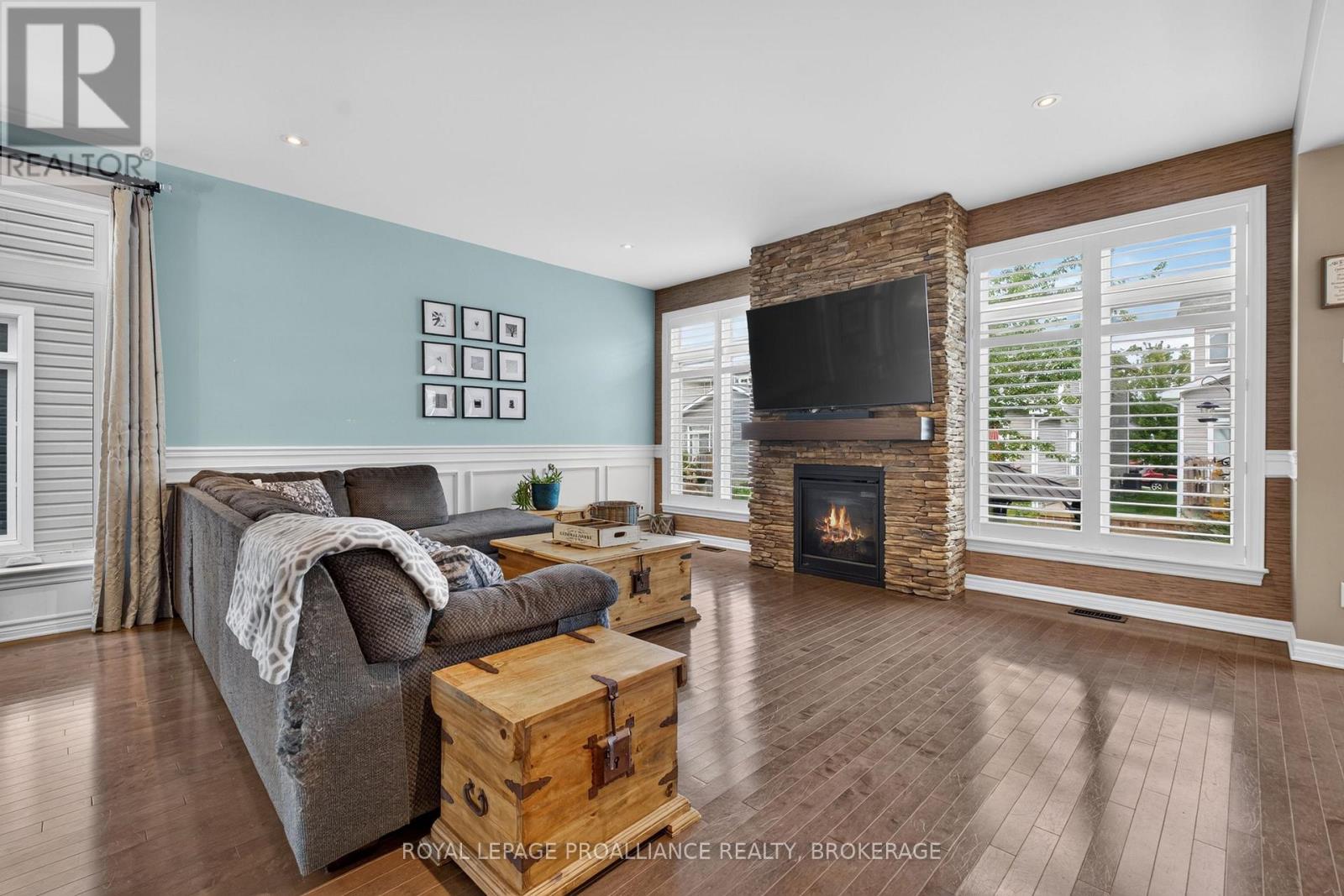 1118 ESCALA CRESCENT - Image 10