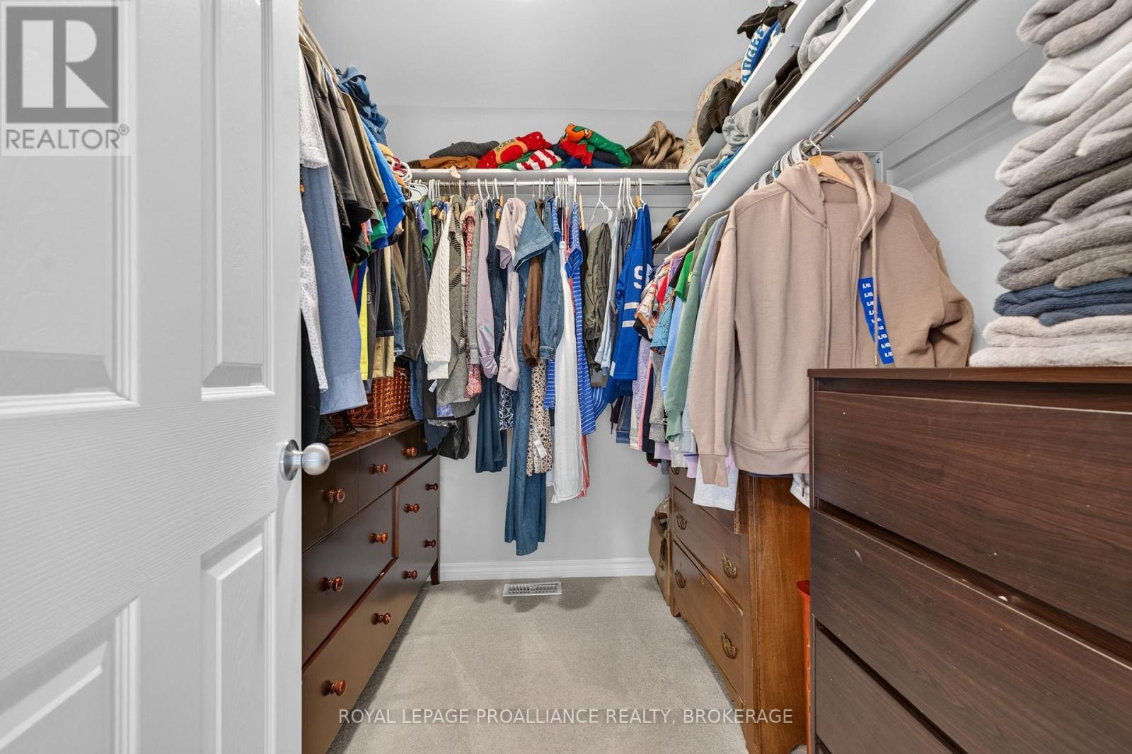 1118 ESCALA CRESCENT - 26