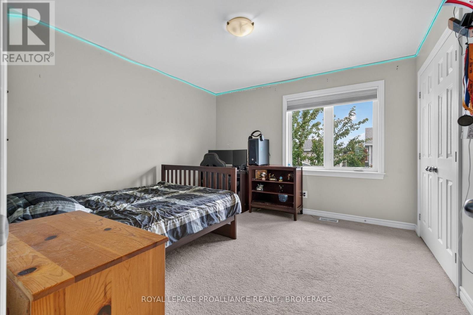 1118 ESCALA CRESCENT - 35