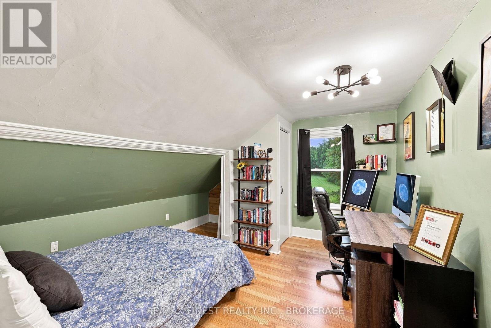 6074 BANK STREET - Image 28