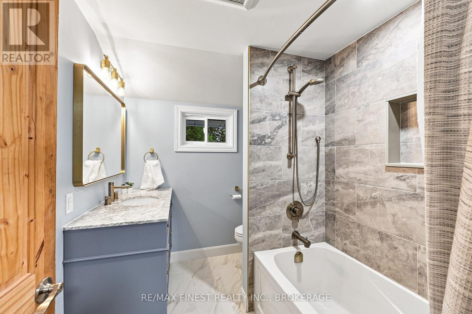 6074 BANK STREET - Image 30