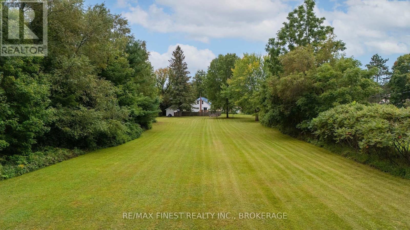 6074 BANK STREET - Image 46