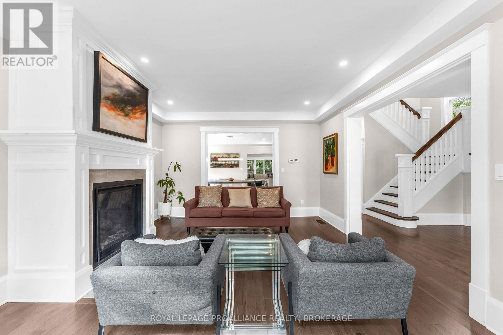 32 KENSINGTON AVENUE - 11
