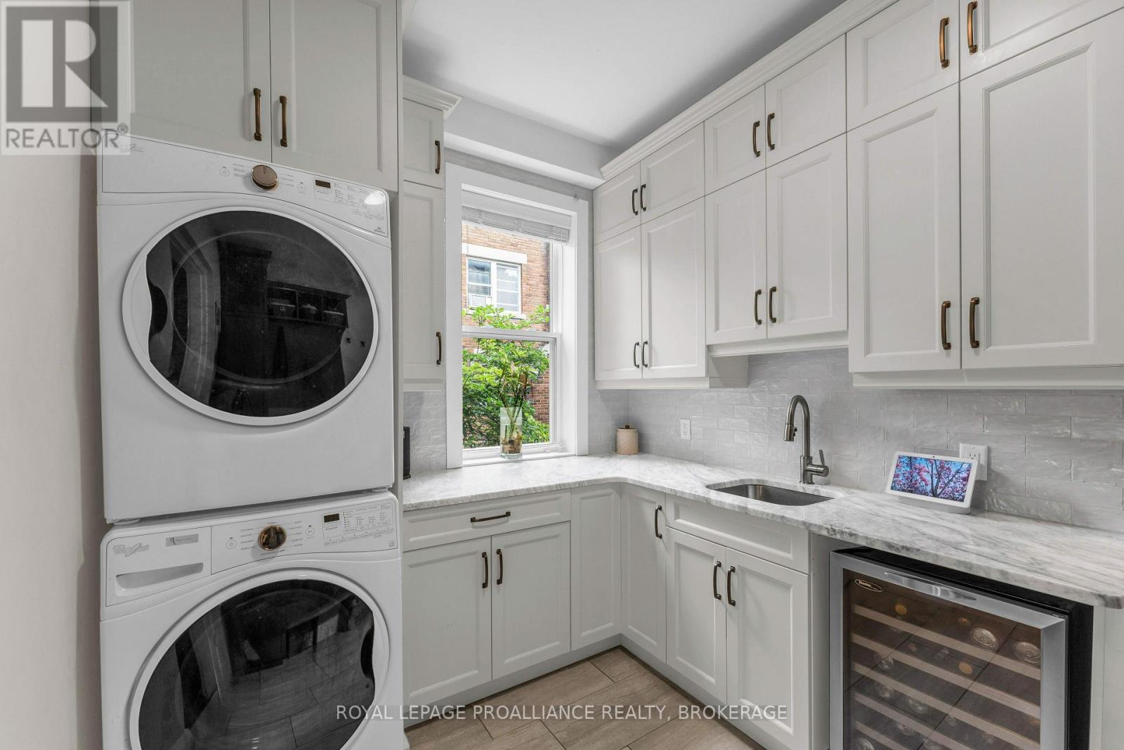 32 KENSINGTON AVENUE - 22