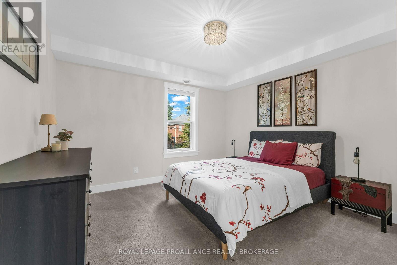 32 KENSINGTON AVENUE - 27