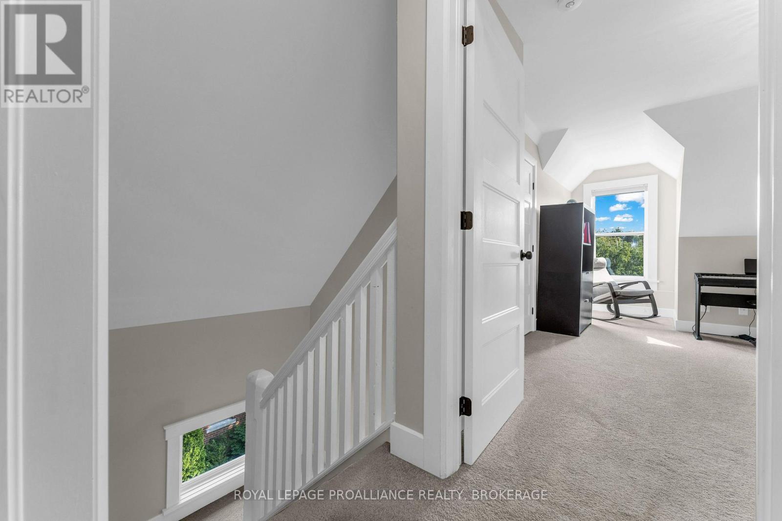32 KENSINGTON AVENUE - 30