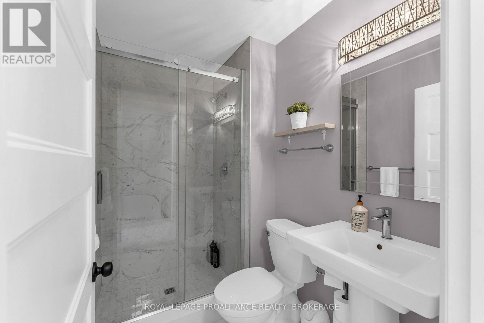 32 KENSINGTON AVENUE - 32