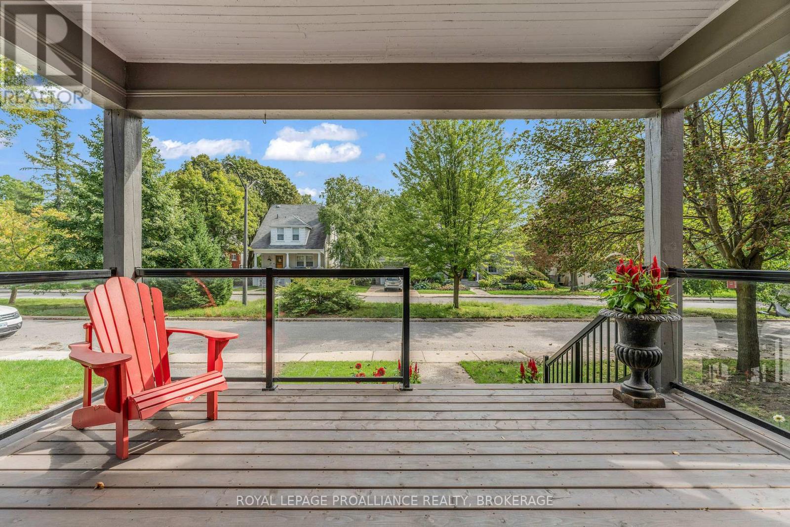 32 KENSINGTON AVENUE, Kingston (Central City East) — photo 6