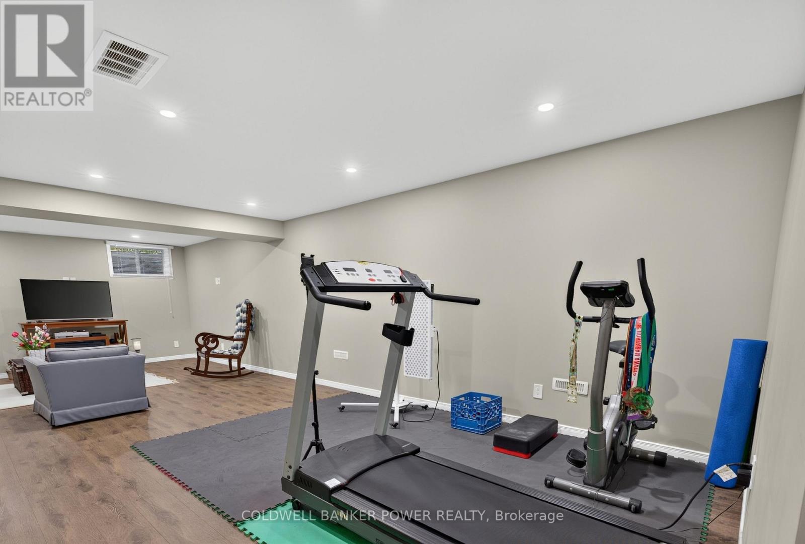 601 RIDGEVIEW DRIVE - 31