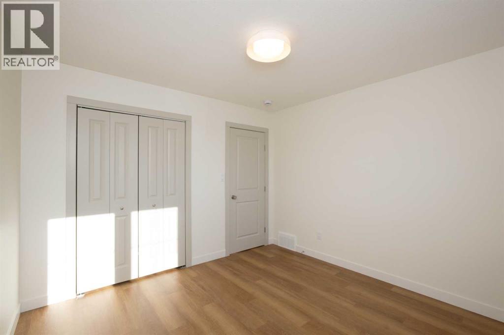 #B 9315 99 Avenue - 25