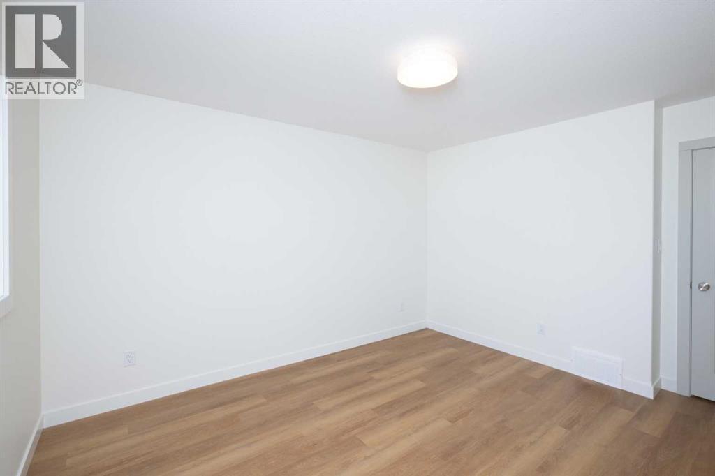 #B 9315 99 Avenue - Image 32