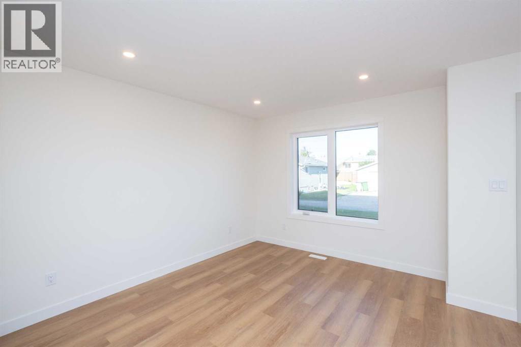 #B 9315 99 Avenue - Image 15