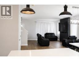 3pc Bathroom - 958 41 Avenue N, Lethbridge, AB T1H7G9 Photo 7