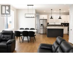 4pc Bathroom - 958 41 Avenue N, Lethbridge, AB T1H7G9 Photo 8