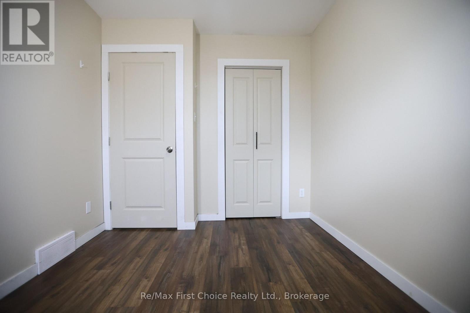 569 MCGILL CRESCENT - 11